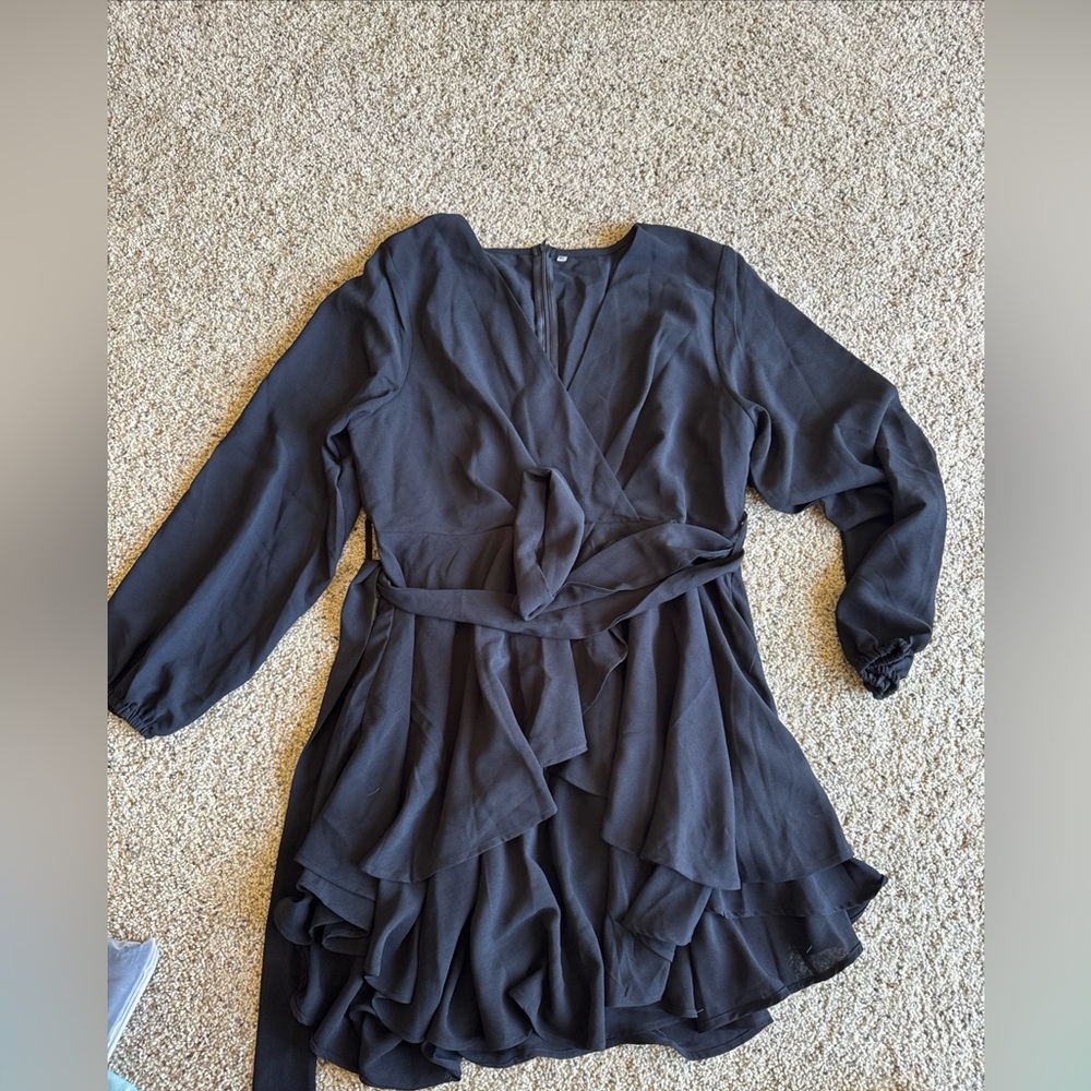 Elegant Black Long Sleeve Dress